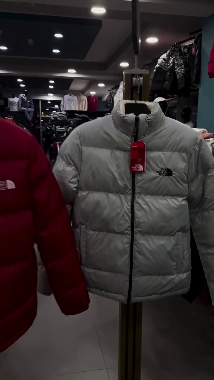 Premium Puffer Winter Jacket Ultra Warm & Lightweight - Image 3